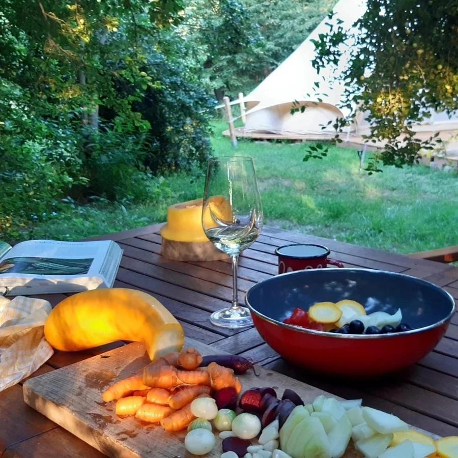 Glamping V Sadu Ξενοδοχείο Sadská Εξωτερικό φωτογραφία