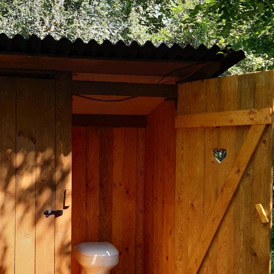 Glamping V Sadu Ξενοδοχείο Sadská Εξωτερικό φωτογραφία